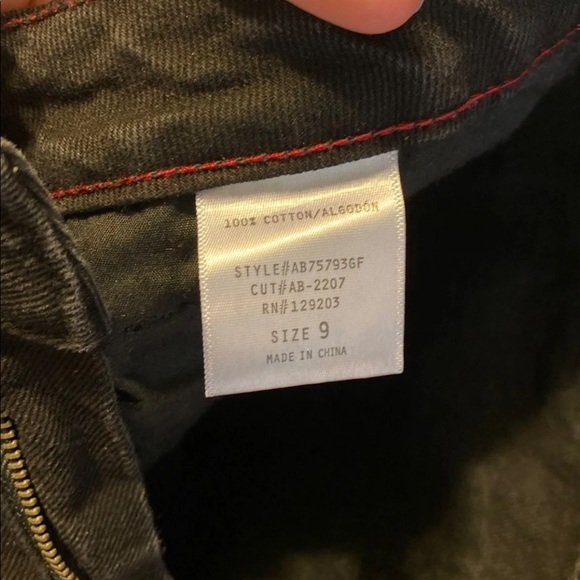 Fashion Nova Boyfriend Jeans - Picture 6 of 8